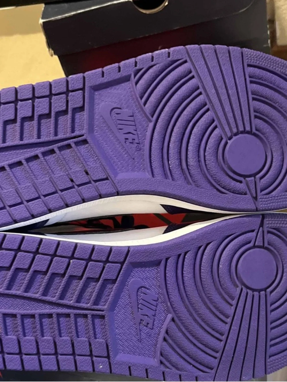Nike Air Jordan 1 OG High Court Purple White Size 11 555088-500 2020